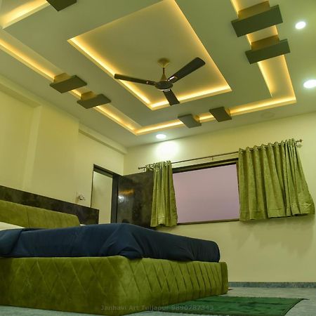 Pawan Executive Tuljapur Buitenkant foto