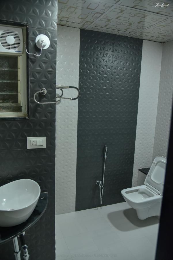 Pawan Executive Tuljapur Buitenkant foto