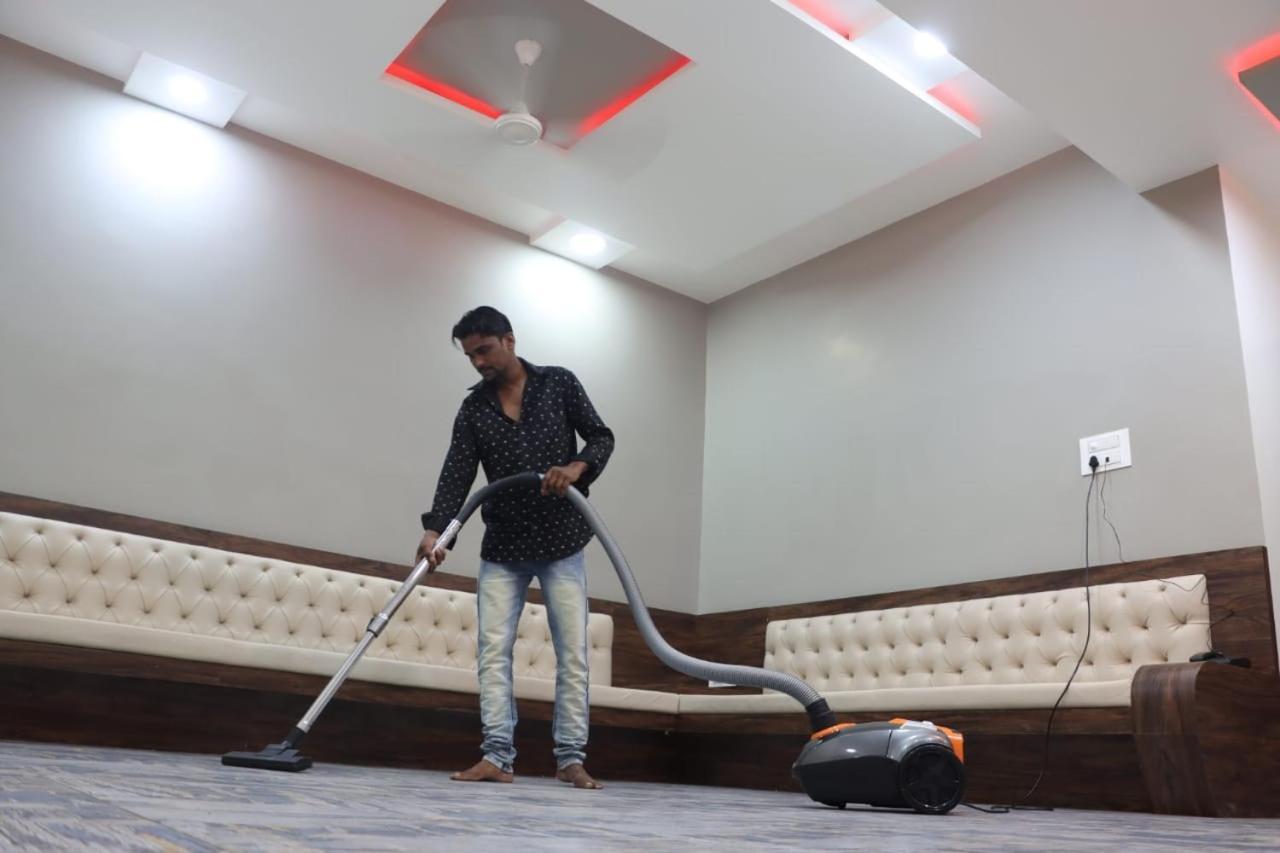 Pawan Executive Tuljapur Buitenkant foto