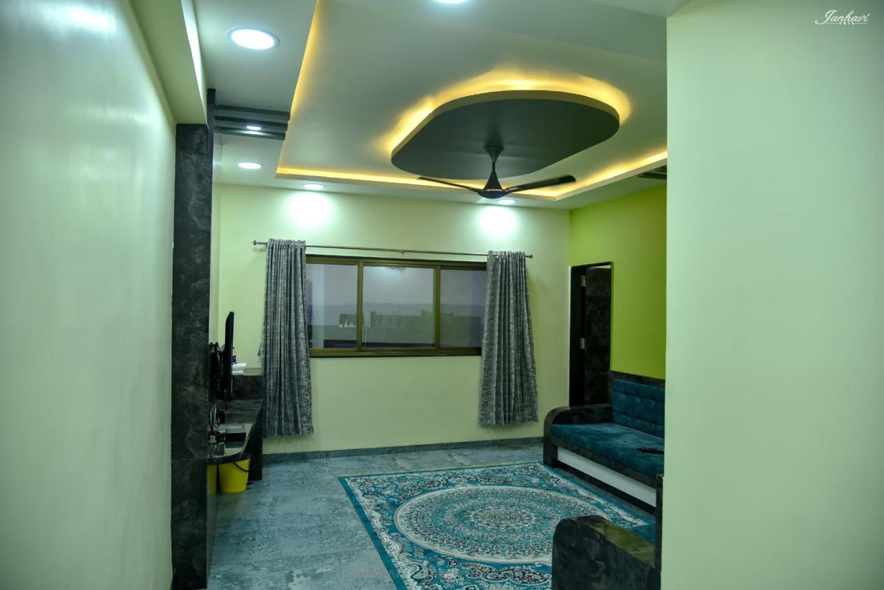 Pawan Executive Tuljapur Buitenkant foto