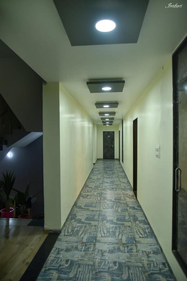 Pawan Executive Tuljapur Buitenkant foto
